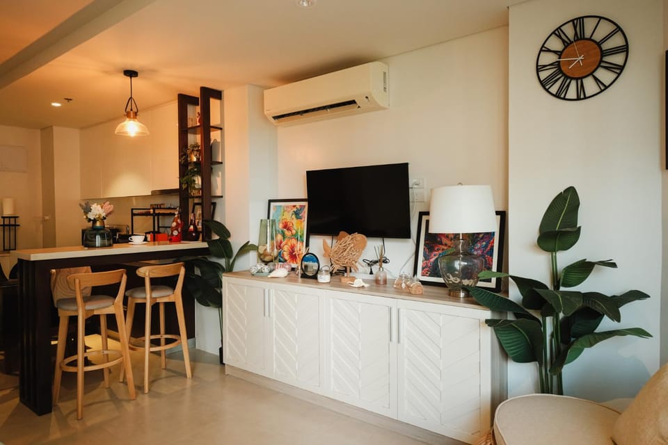 TV and multimedia, Dining area