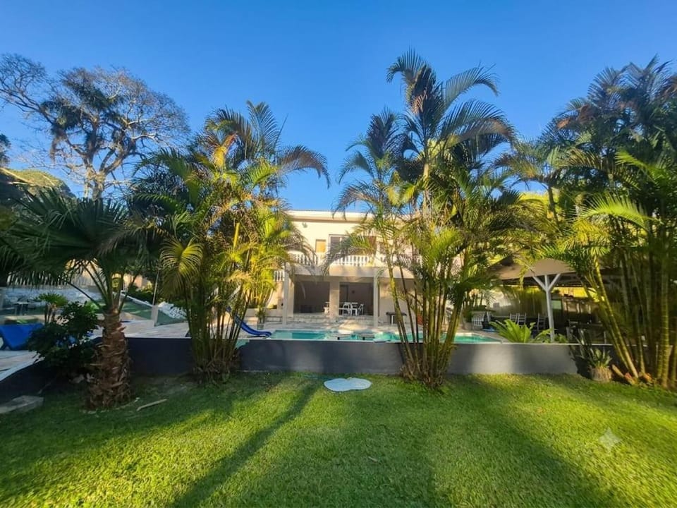 Chácara Juninho House in Cotia