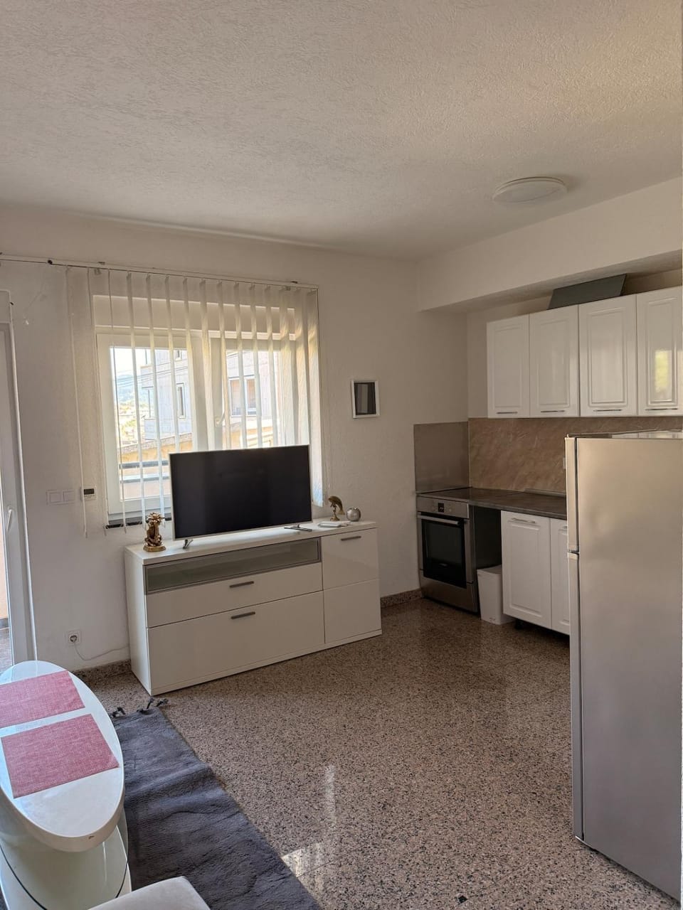 TV and multimedia, Kitchen or kitchenette