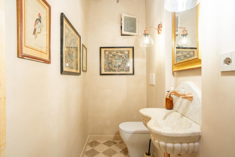 Toilet, Bathroom