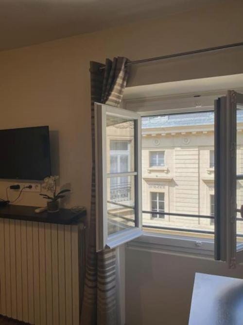 Studio Apartment in Paris