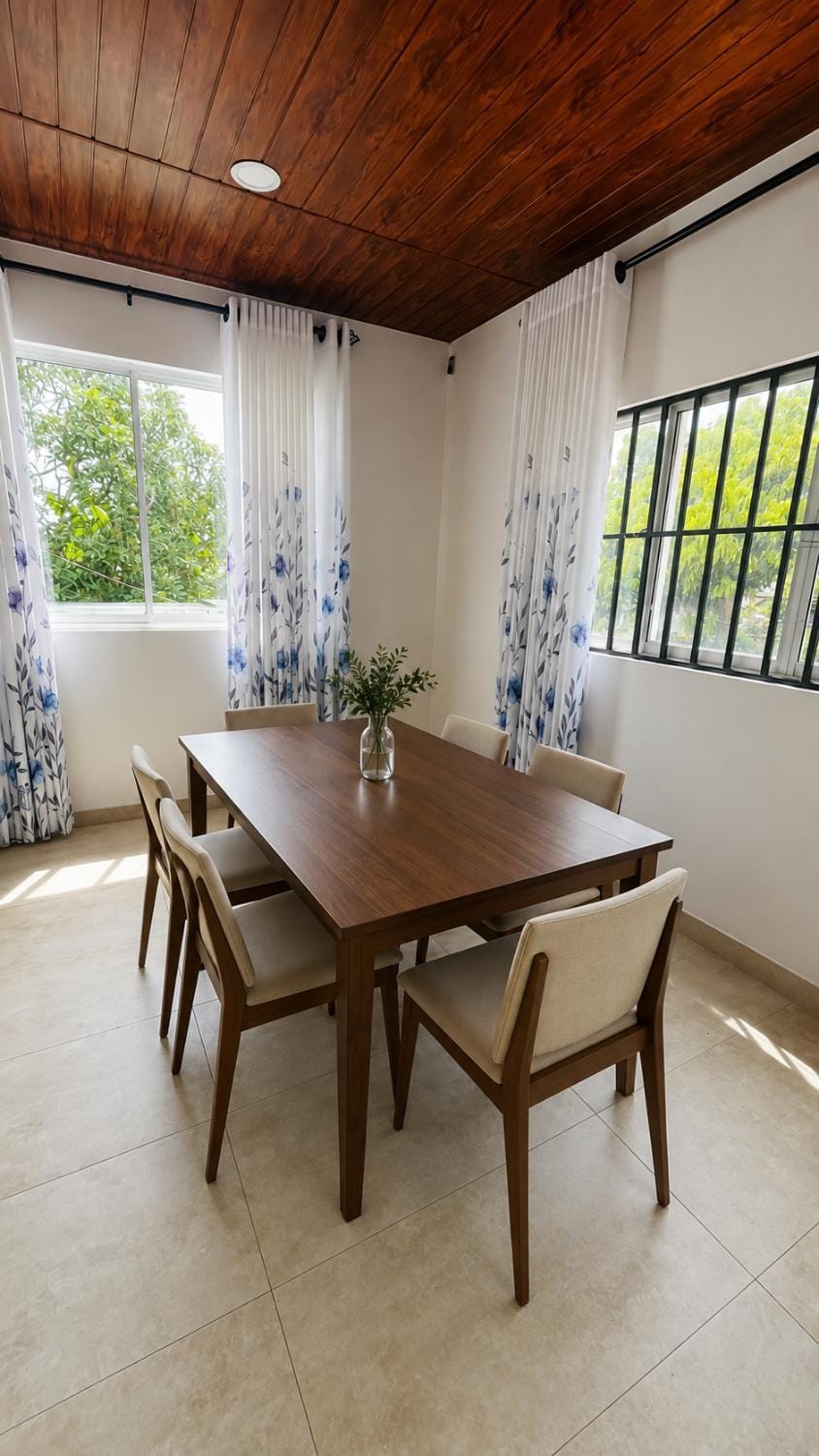 Seating area, Dining area