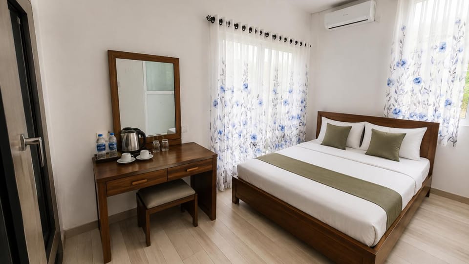 Bed, Photo of the whole room, Bedroom, air conditioner