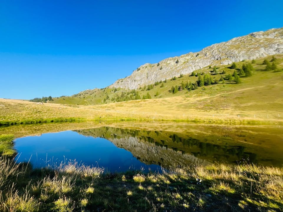 Nearby landmark, Day, Natural landscape, Lake view, Mountain view