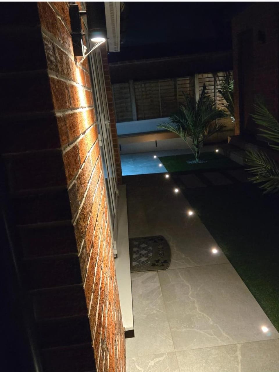 The Cosy Pod Studio - Short Stay in Salford Bed and Breakfast in Salford