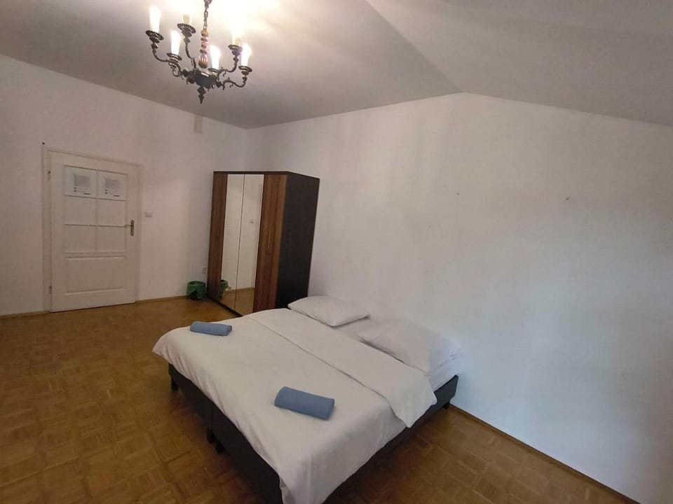 Fantastic-Inn Kraków - B7 Pokój D403 Apartment in Krakow