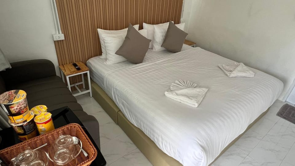 Twinkling Tree Lodge Hotel in Ko Tao