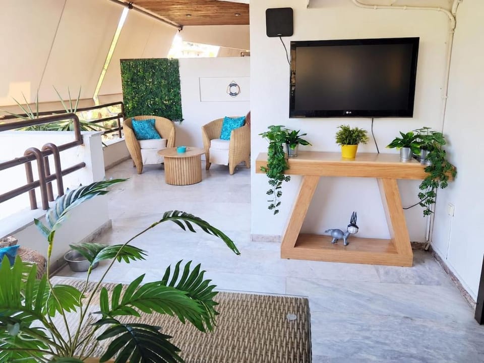 TV and multimedia, Balcony/Terrace, Balcony/Terrace, Living room, Seating area