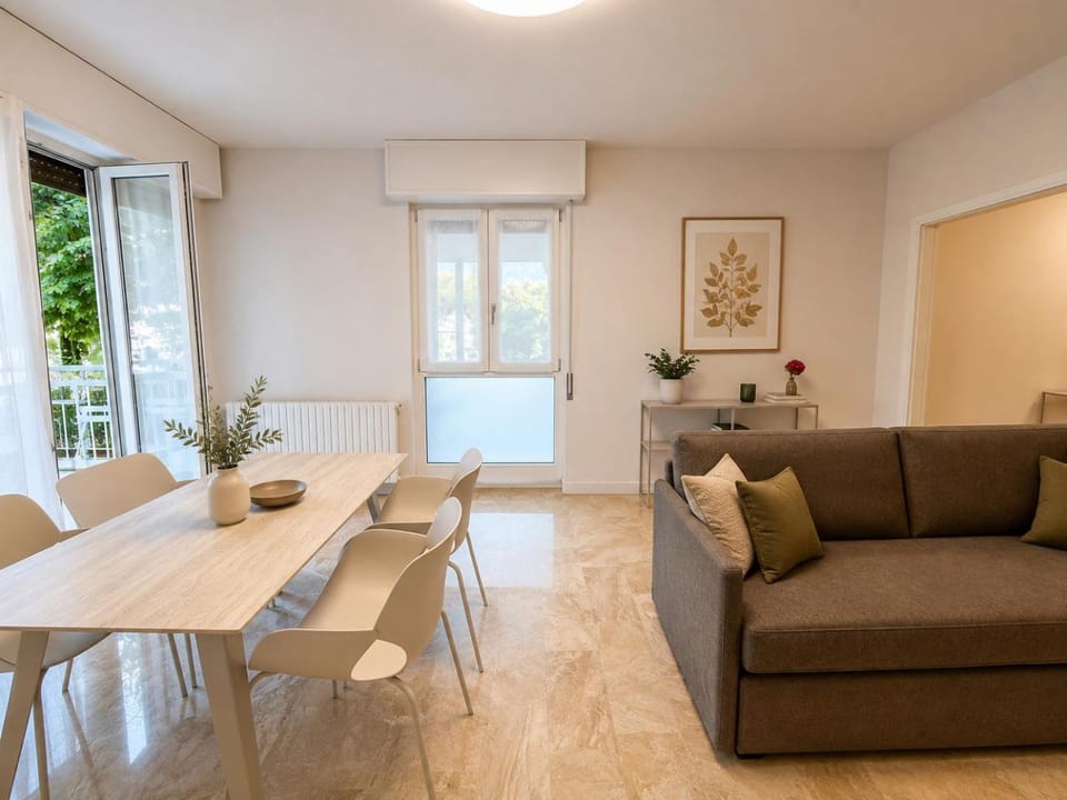 Living room, Seating area, Dining area, air conditioner