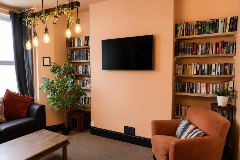 Library, TV and multimedia, Living room, Seating area