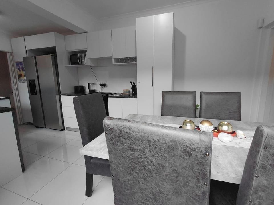tranquil hide away House in Sea Point