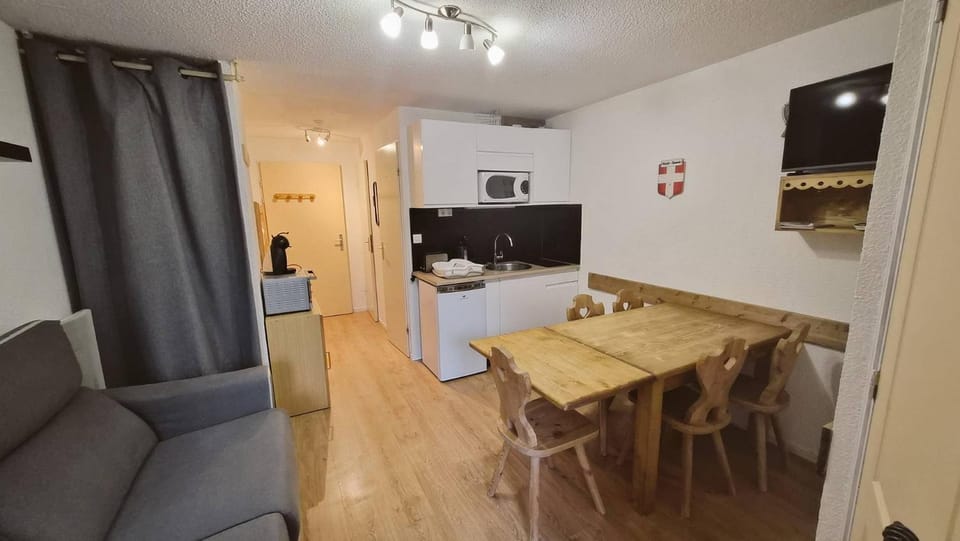 Panoramic 126 Apartment in Manigod