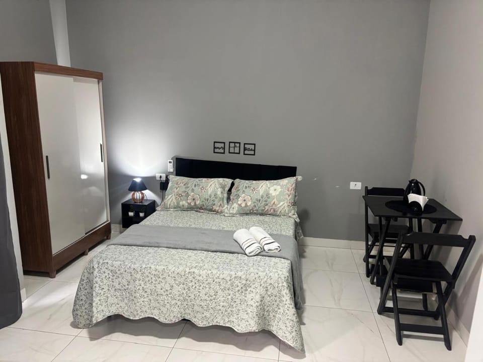 Photo of the whole room, Bedroom, towels