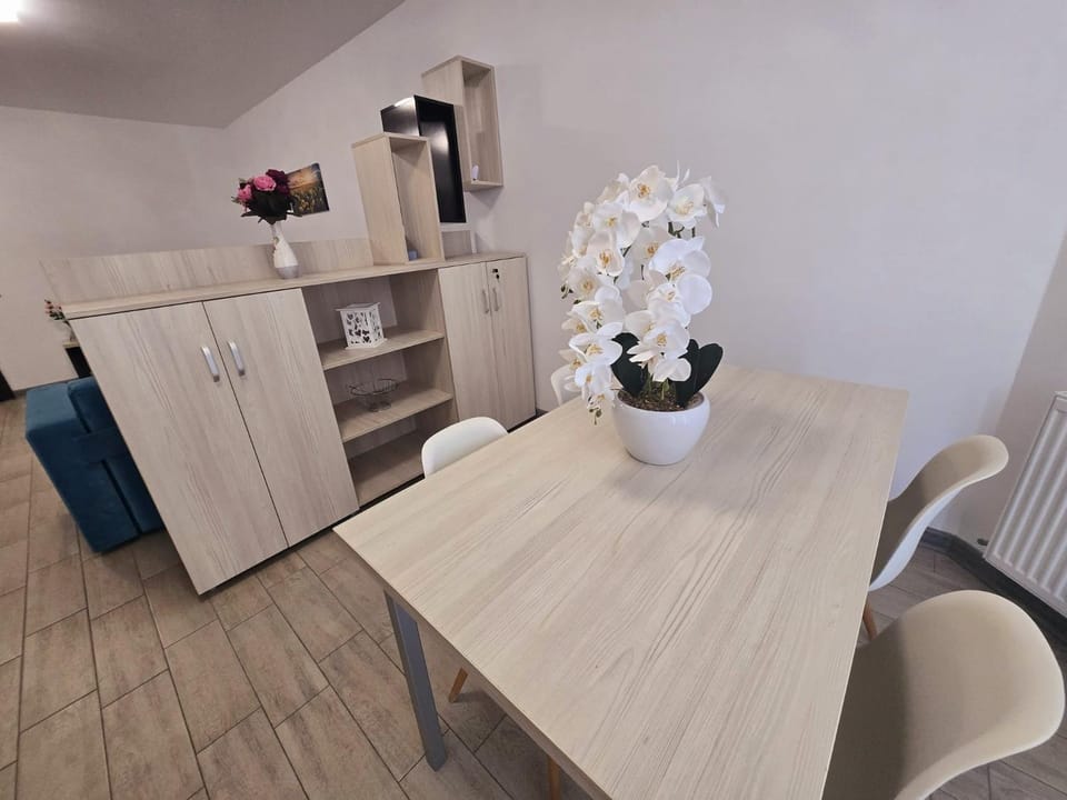 Superb SeaSide Holiday Apartment - Piscine Exterioare Sauna Gym langa plaja Apartment in Constanța County