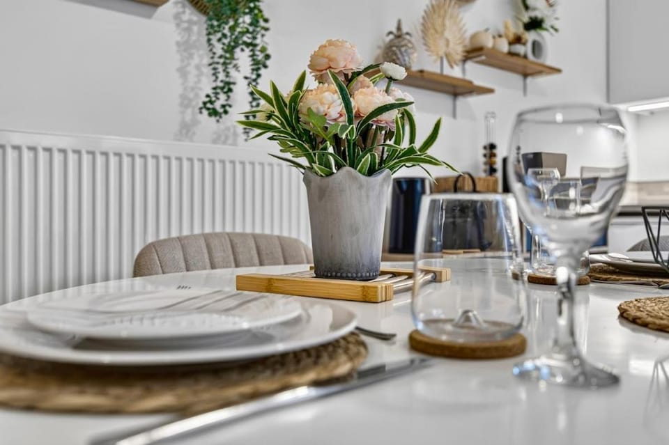 Studio 314 Quiet, Terrace & Close to Geneva Apartment in Divonne-les-Bains