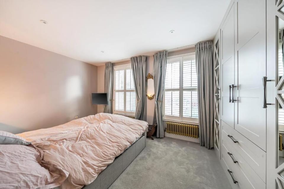 3 bed Victorian cottage in West London House in City of Westminster
