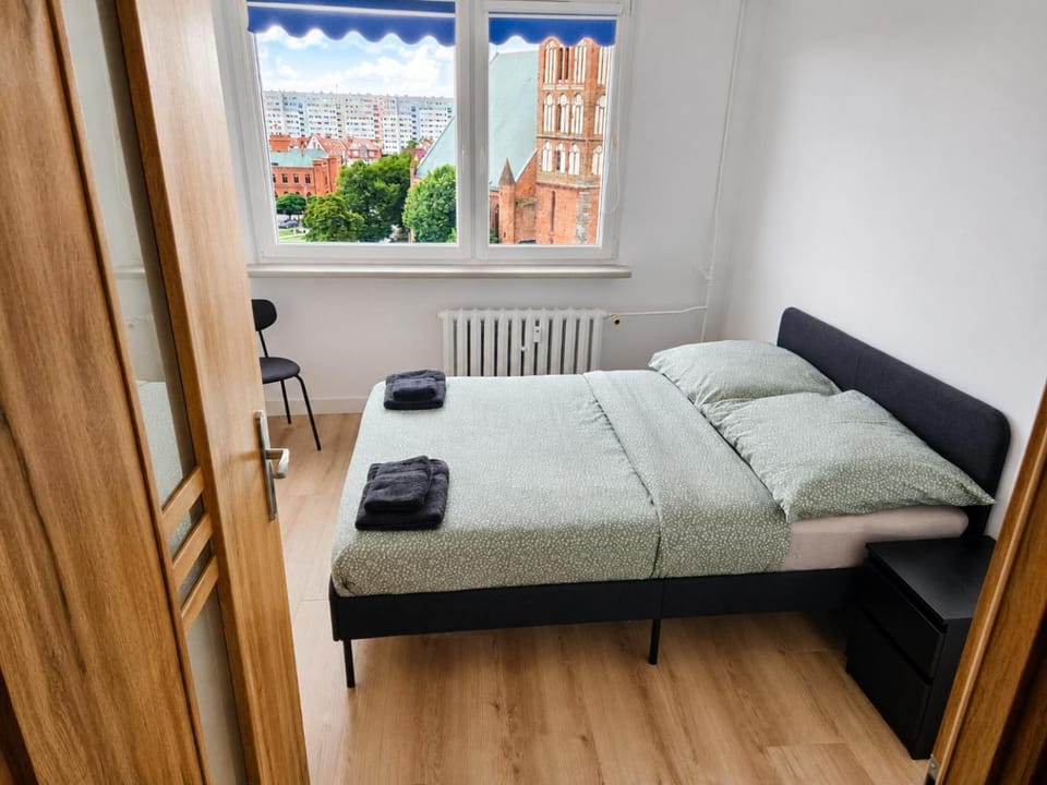 Bed, Photo of the whole room, Seating area, Bedroom, internet, towels