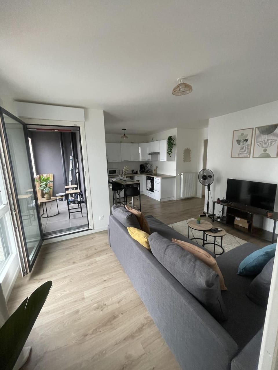 Beautiful 1-bedroom apartment near the metro-restaurant-motorway Apartment in Île-de-France