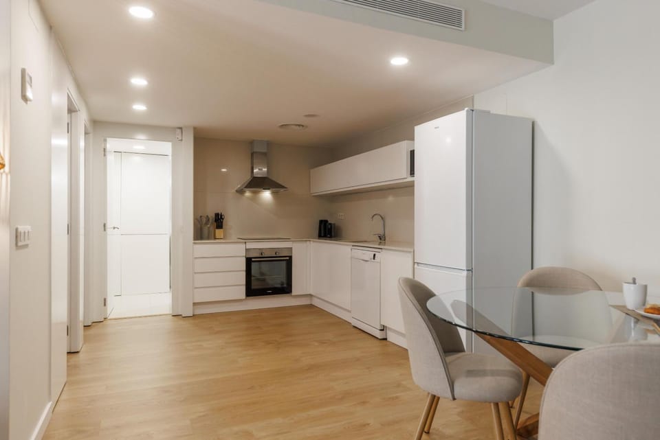 Kitchen or kitchenette, oven, stove