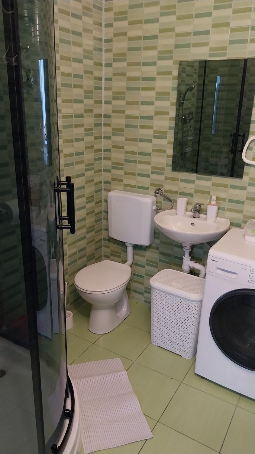 Shower, Toilet, Bathroom