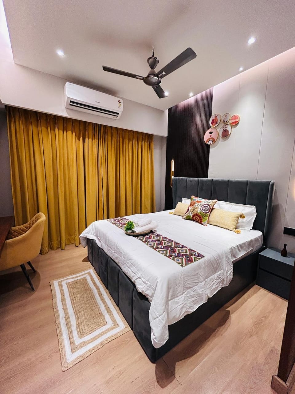 Bed, Bedroom, air conditioner