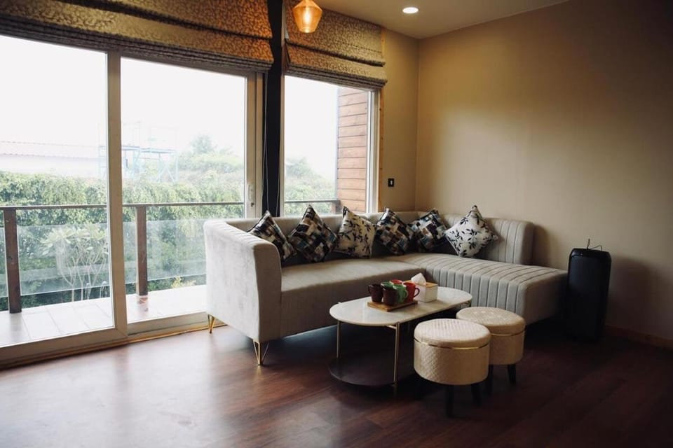Blue Cabin by 8MH - Boutique Nature Retreat Cabin in Noida