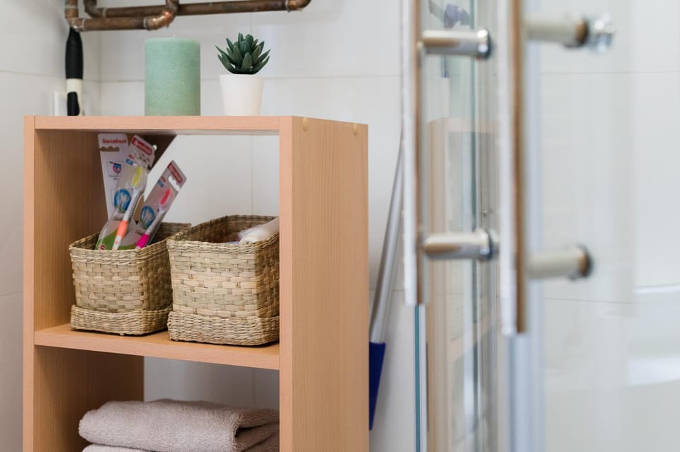 Shower, Bathroom, towels