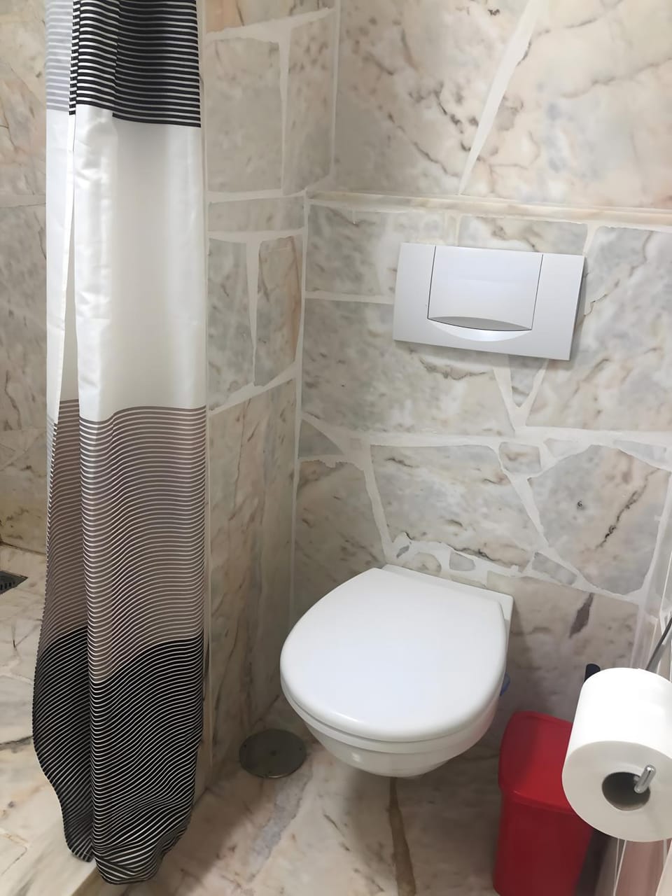 Bathroom, Living room