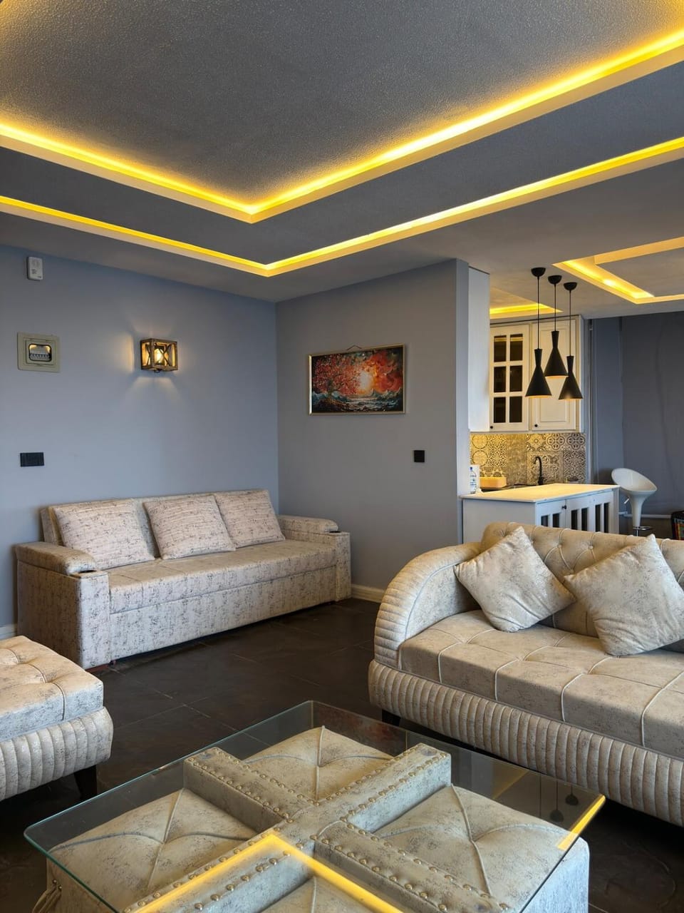 Bed, TV and multimedia, Living room