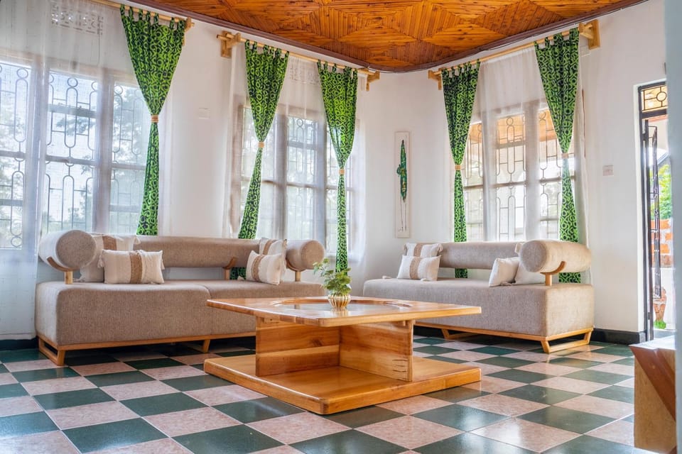 Communal lounge/ TV room