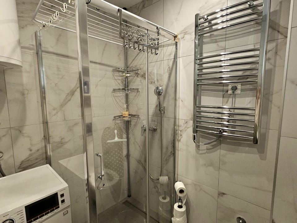 Shower, Bathroom, washing machine