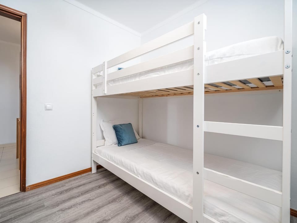 Bed, Bedroom, bunk bed
