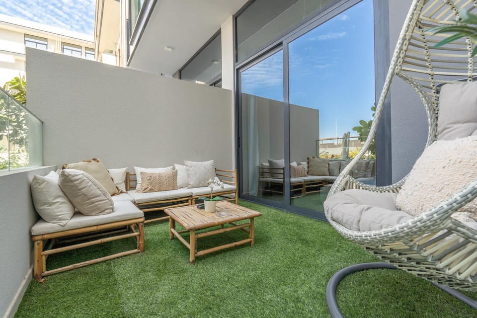 StayShort - Zen Studio - Perfect for Relaxation in JVC Apartment in Dubai
