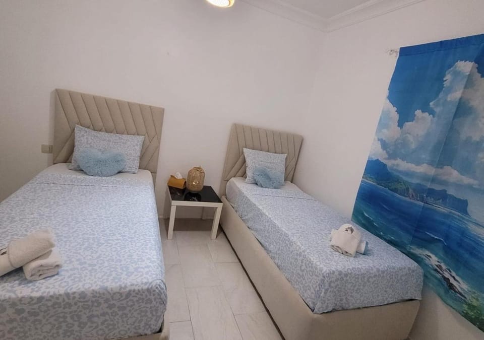Appartement moderne avec piscine ,plage a pied Apartment in Tangier-Tétouan-Al Hoceima