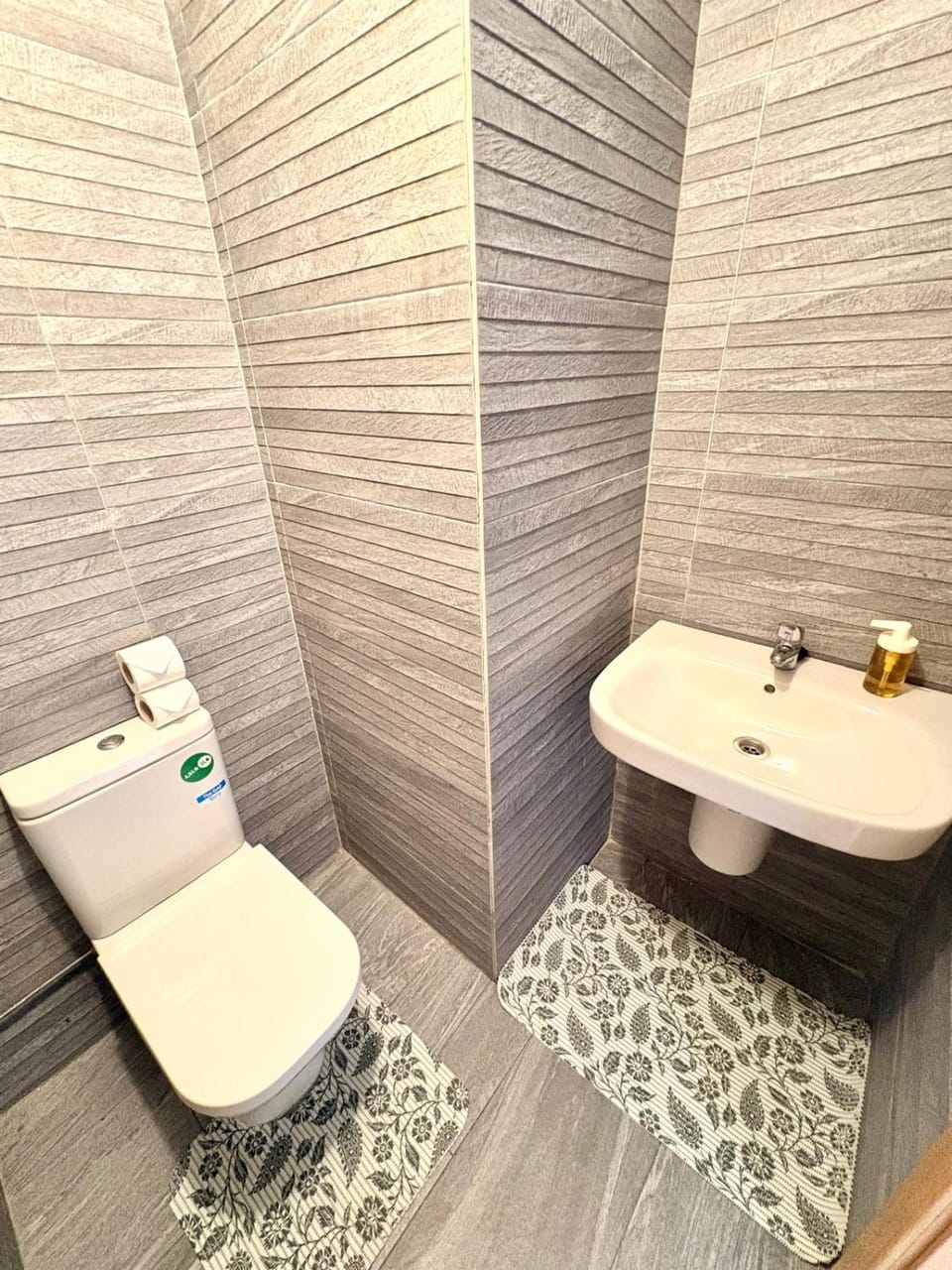 APPARTEMENT HAUT STANDING 2 Chambres-Vue Piscine & Parking Apartment in Casablanca-Settat