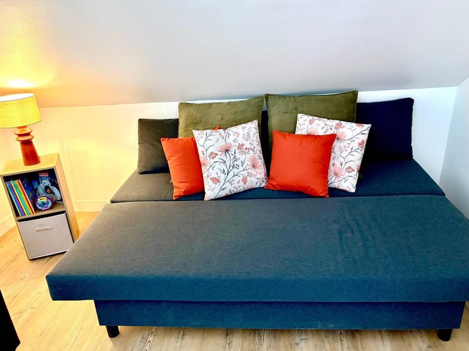 Communal lounge/ TV room, Living room