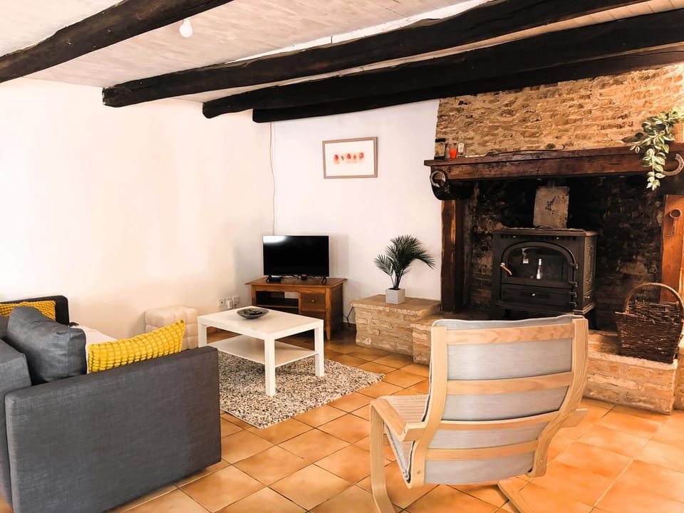 Family house with garden, terrace & BBQ House in Nouvelle-Aquitaine