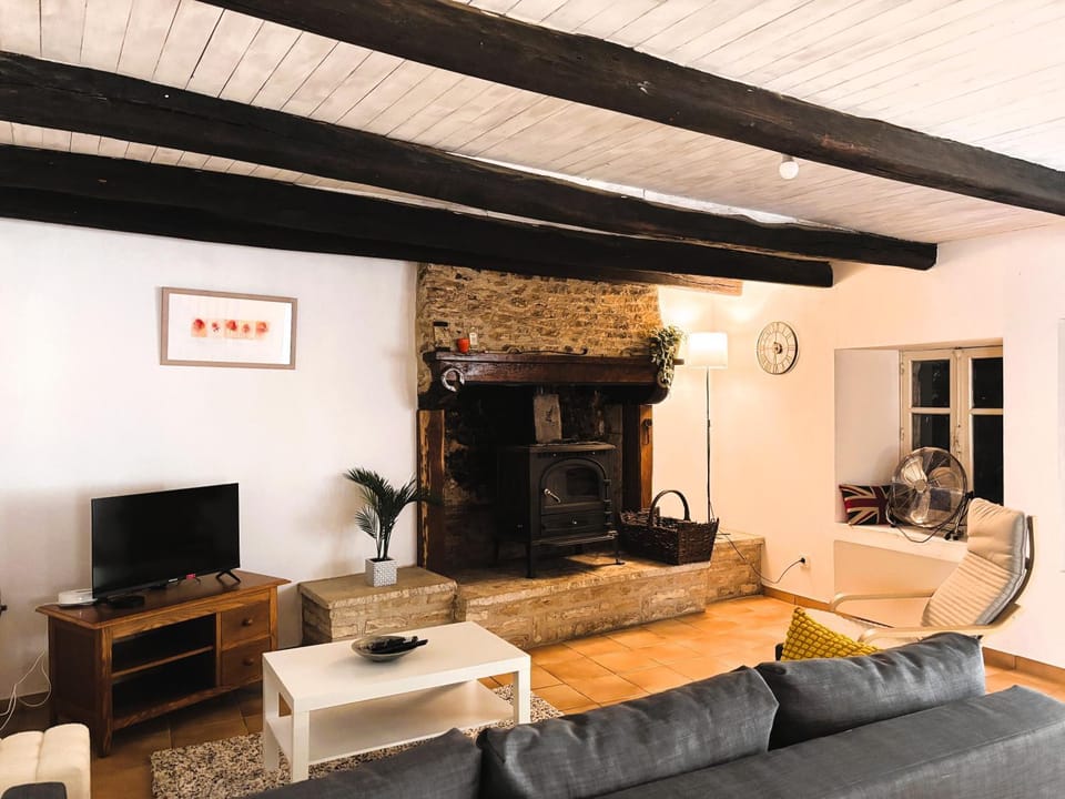 Family house with garden, terrace & BBQ House in Nouvelle-Aquitaine