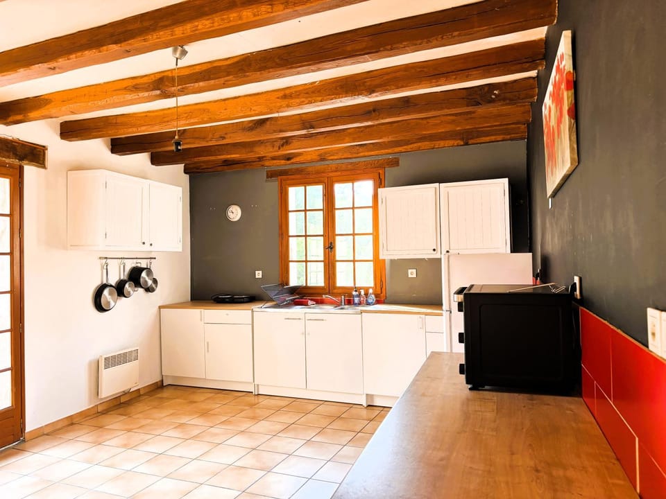 Family house with garden, terrace & BBQ House in Nouvelle-Aquitaine
