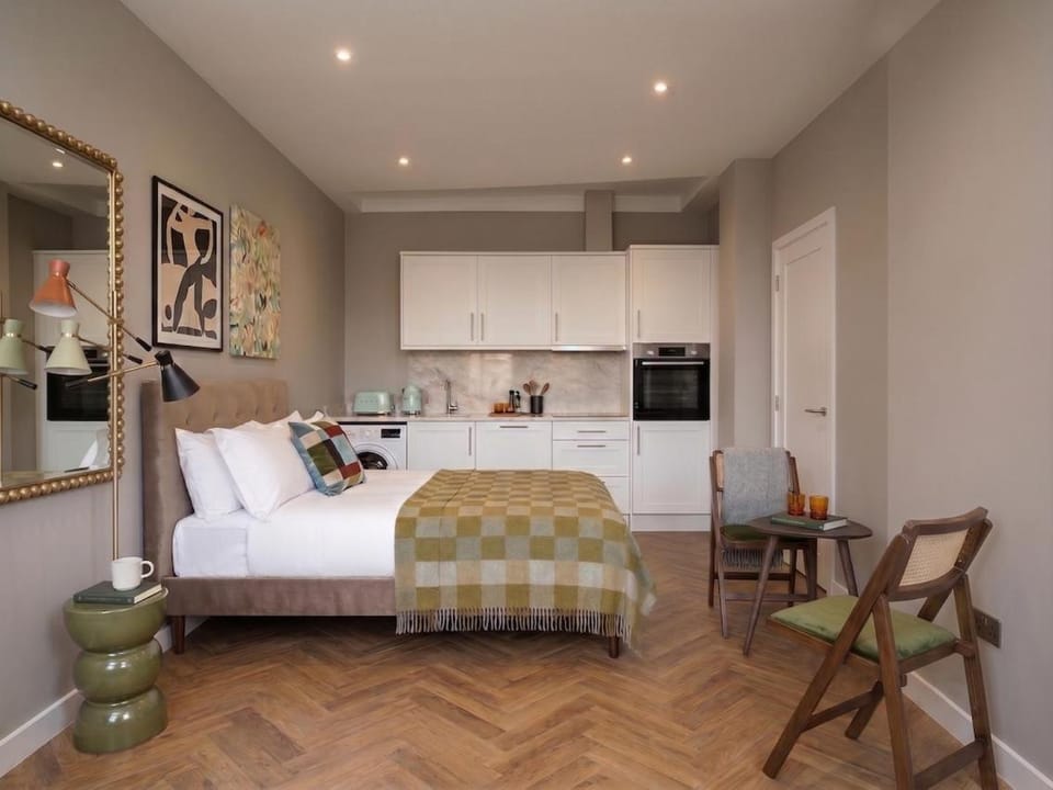 Furnival Street Townhouse by City2Stay Apartment in London Borough of Camden