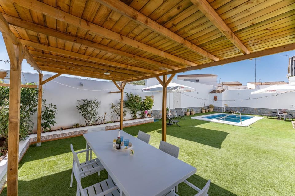 Patio, Spring, Day, Garden, Garden, Dining area, Garden view, Pool view, Swimming pool