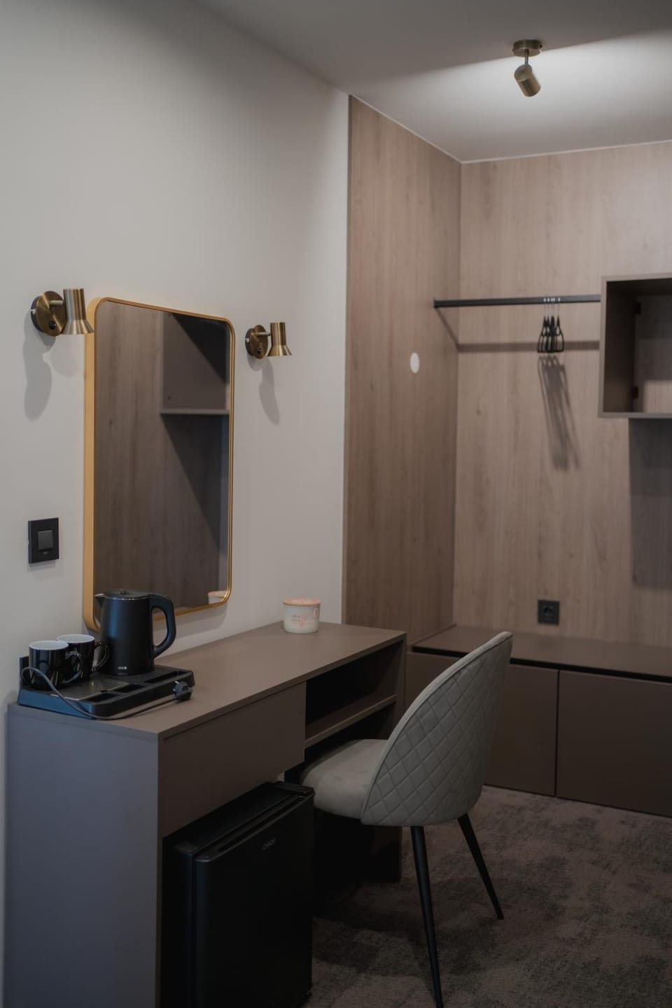 wardrobe