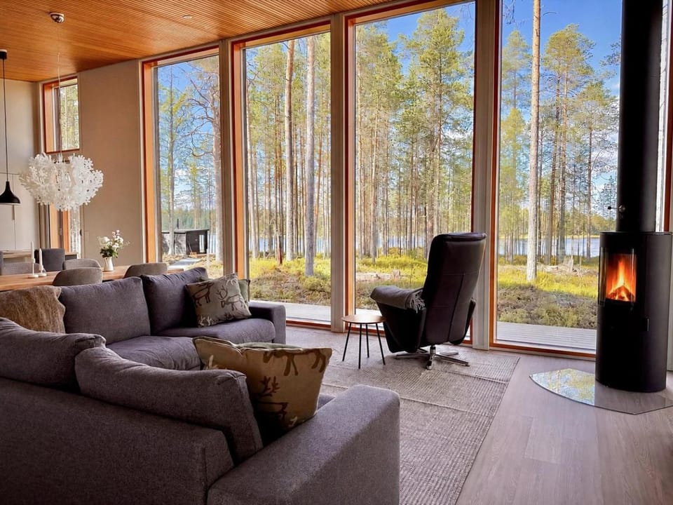 Living room, Lake view