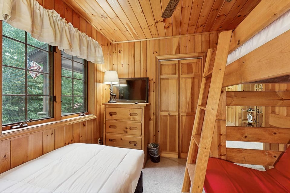 Four Seasons at the Lake House in Bridgton