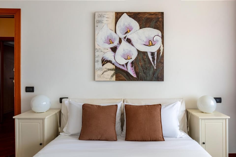 Comfy apartment close to the Colosseum Apartment in Rome