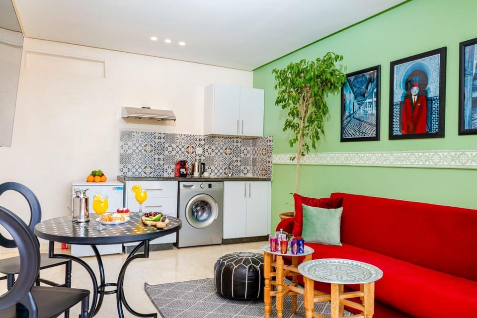 Kitchen or kitchenette, Living room, Dining area, air conditioner, air conditioner