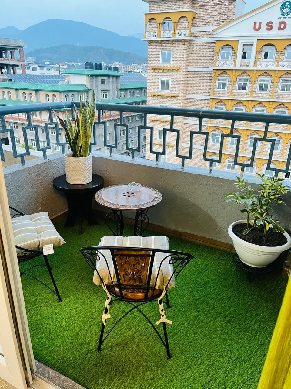 View (from property/room), Balcony/Terrace, Mountain view