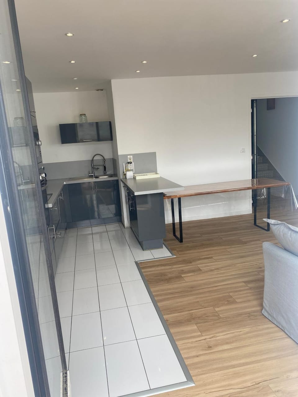 Kitchen or kitchenette, Living room