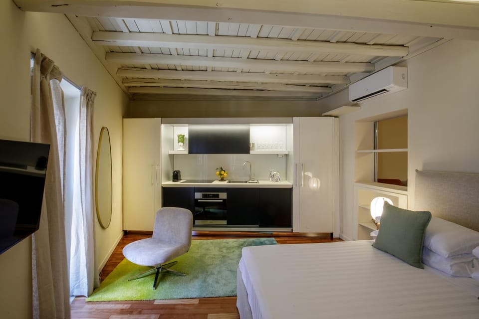 Spanish Steps - Fontanella Borghese Apartment in Rome