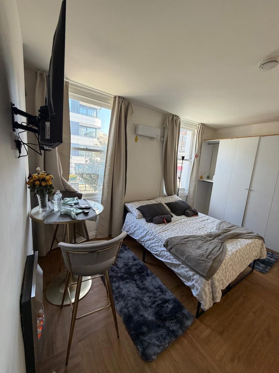 Hyde Park and Central London Studio Flat Apartment in City of Westminster